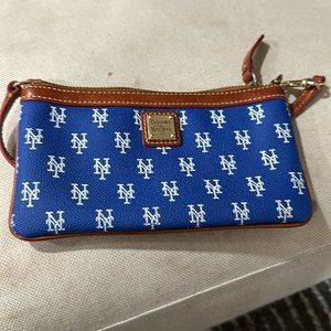 Mets clutch! Given as gift barely worn